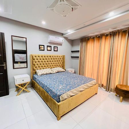 Eiffel Luxury Apartments Lahore Buitenkant foto