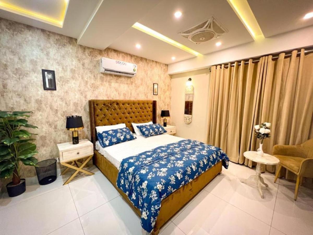 Eiffel Luxury Apartments Lahore Buitenkant foto