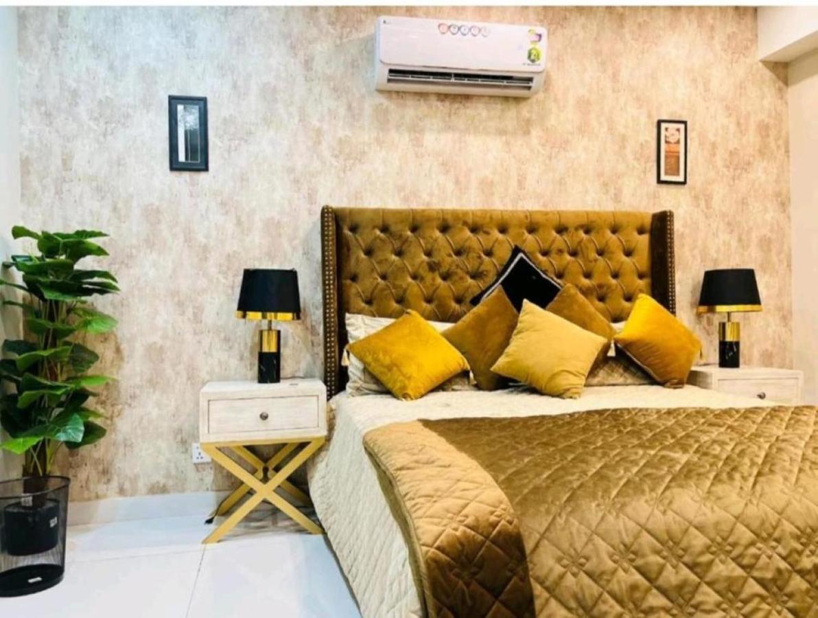 Eiffel Luxury Apartments Lahore Buitenkant foto