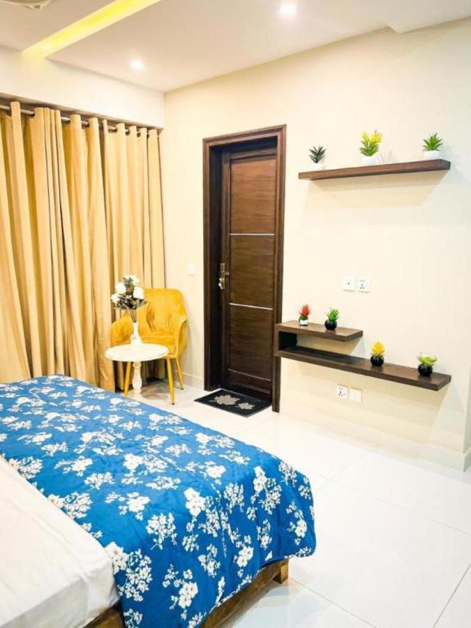 Eiffel Luxury Apartments Lahore Buitenkant foto