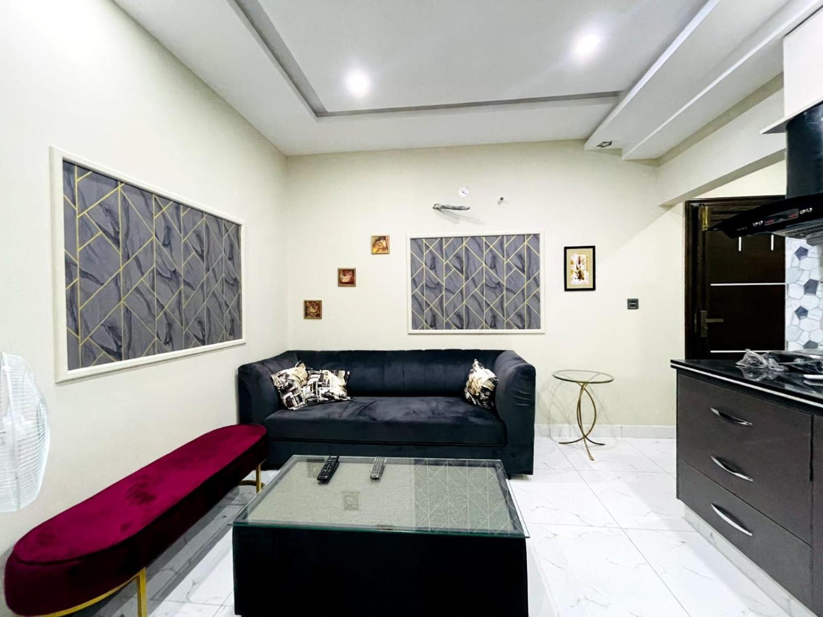 Eiffel Luxury Apartments Lahore Buitenkant foto